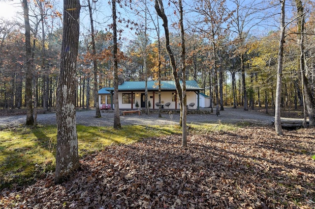 view of front of property