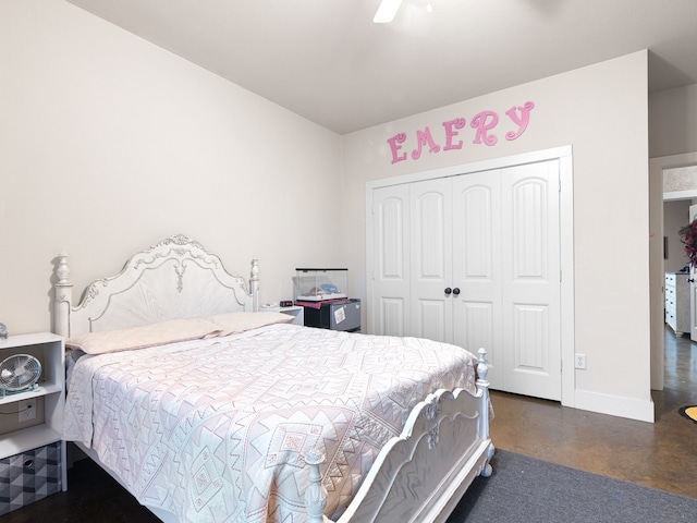 bedroom with ceiling fan and a closet