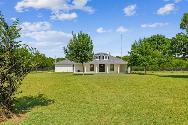 view of front of house featuring a front yard