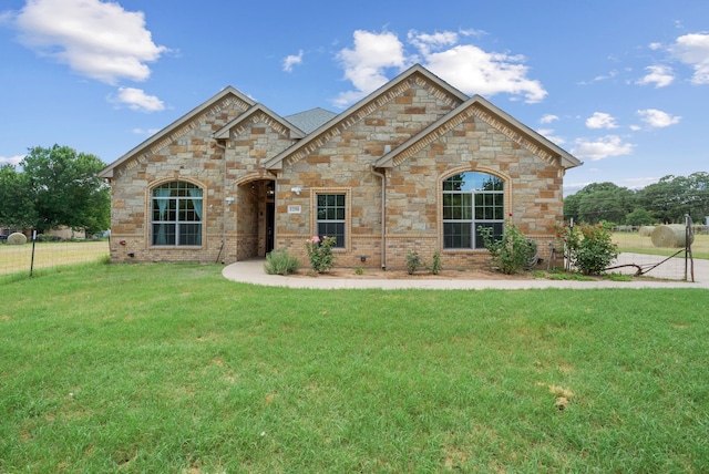 view of front of house with a front yard