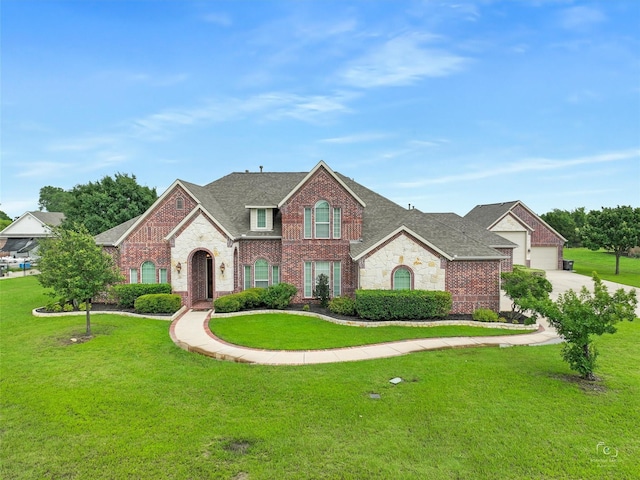 view of front of house with a front lawn