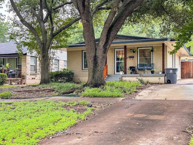 view of front facade with a porch