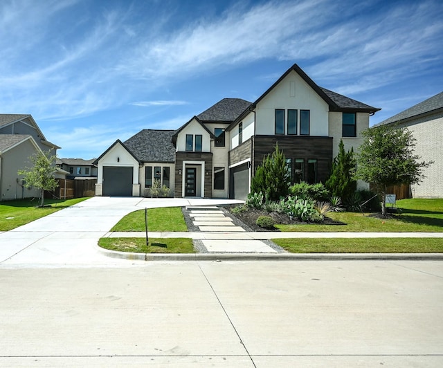 view of front of house featuring a front lawn