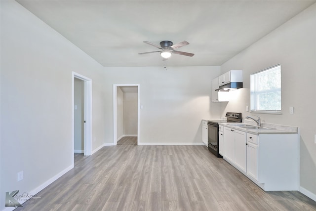 kitchen with white cabinetry, light hardwood / wood-style flooring, electric range, and ceiling fan