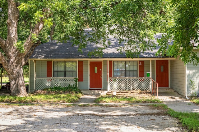 view of front of house featuring a porch