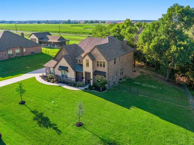 view of front of house featuring a front yard