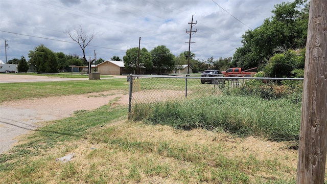 Listing photo 2 for 606 S Avenue Ave E Unit 606, Haskell TX 79521