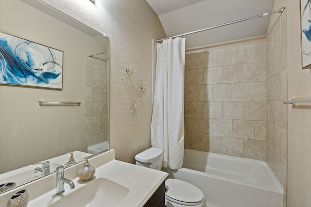 full bathroom featuring shower / bath combo with shower curtain, toilet, and vanity