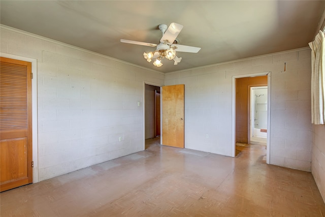 unfurnished bedroom featuring ceiling fan and a closet