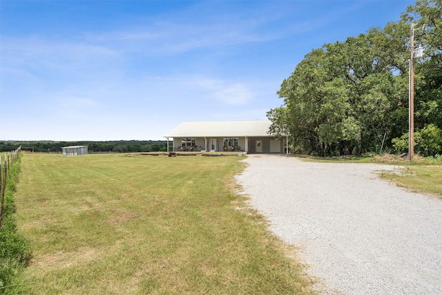 view of front of house featuring a front yard