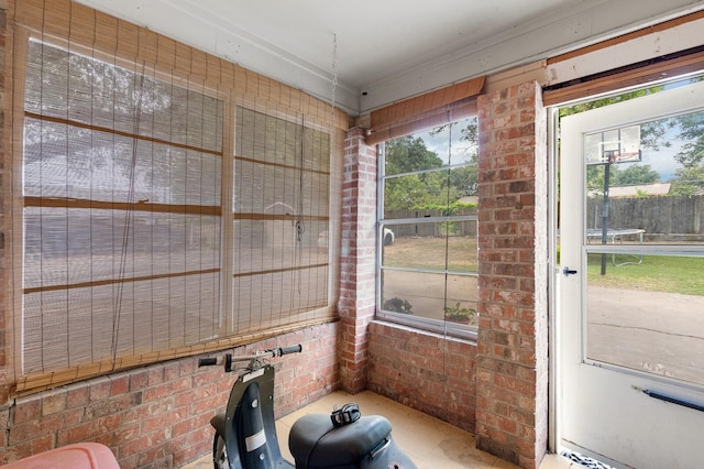 1302 E Franklin St, Hillsboro, TX 76645 - view of unfurnished sunroom