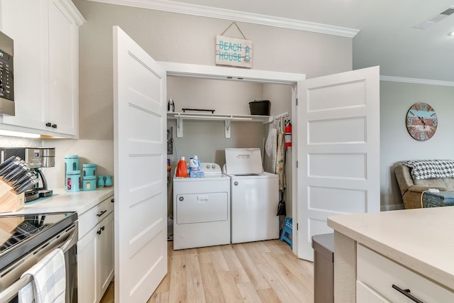 bedroom with ceiling fan, light hardwood / wood-style floors, and crown molding