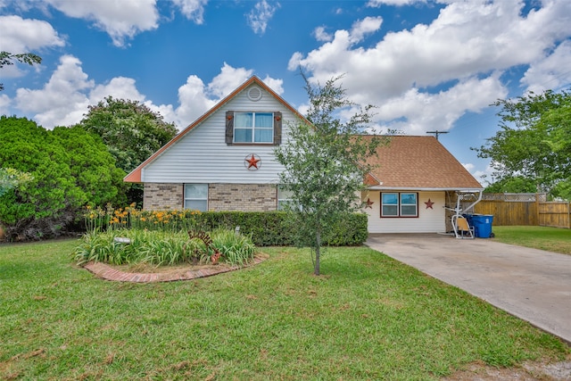 view of front of house featuring a front yard