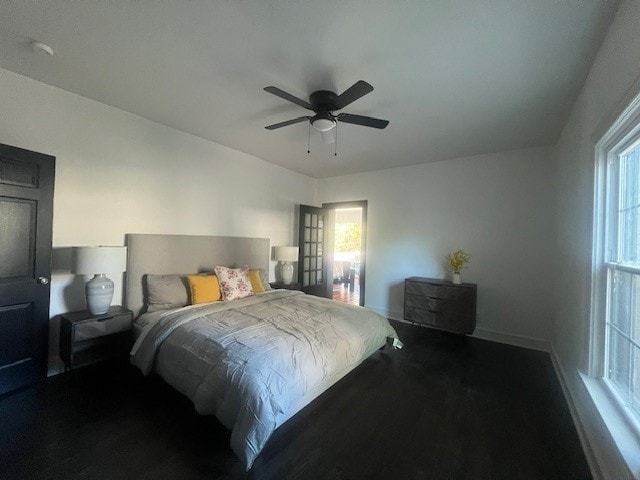 bedroom with ceiling fan