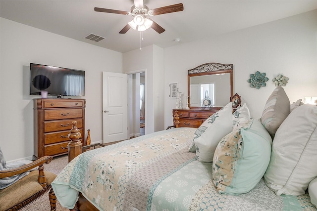 bedroom with ceiling fan