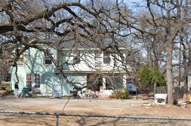 view of front of house