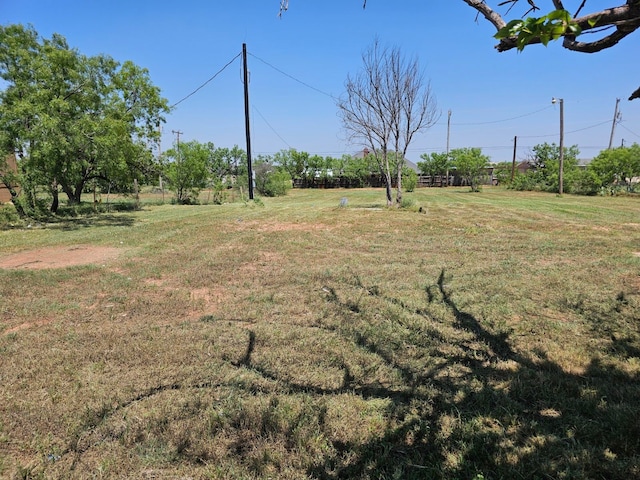 Listing photo 3 for 110 Apache Rd, Tye TX 79563