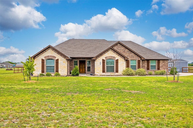 view of front of house with a front yard