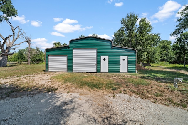 view of detached garage