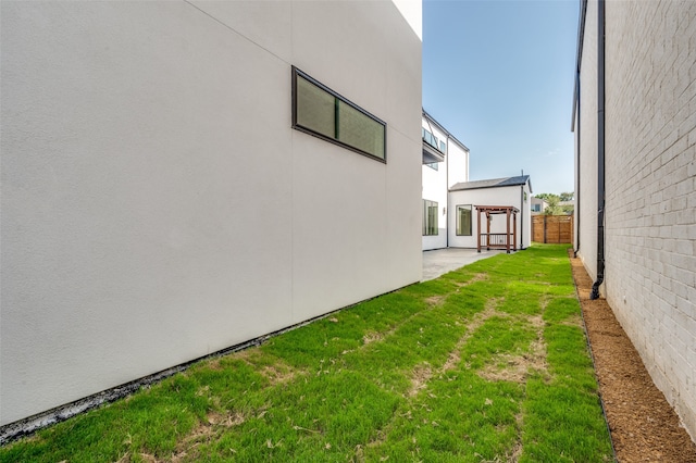 view of yard with a patio