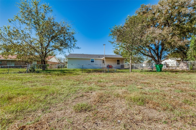 exterior space featuring a yard