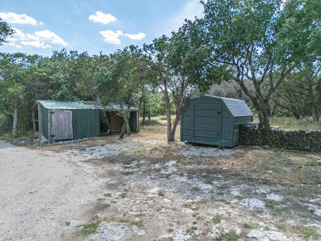 view of outbuilding