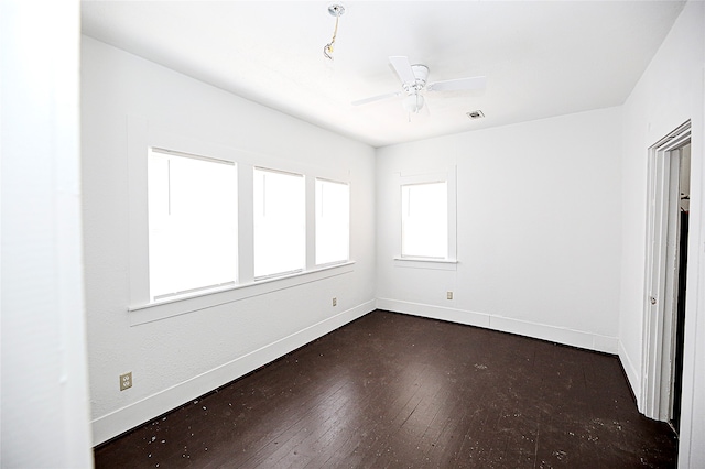 unfurnished room featuring wood-type flooring and ceiling fan