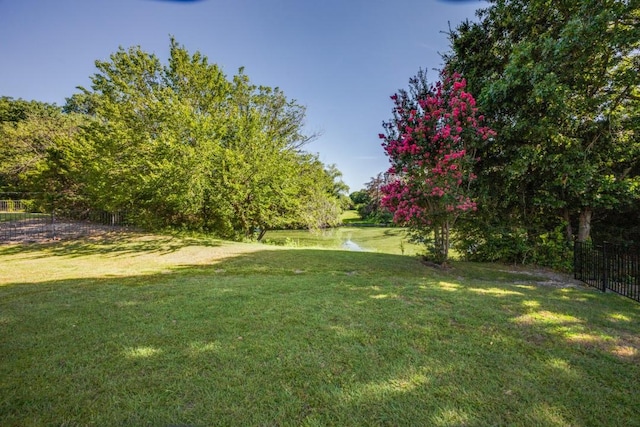 1514 Murphy Dr, Rockwall, TX 75087 - view of yard with fence