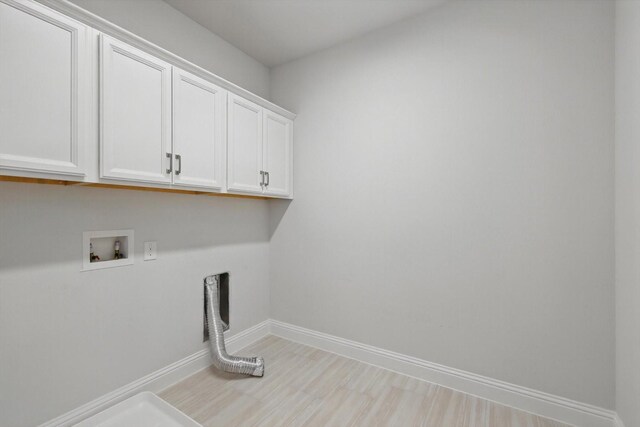 view of patio / terrace featuring ceiling fan, an outdoor kitchen, and area for grilling