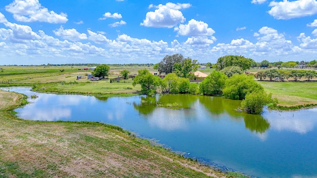 water view featuring a rural view