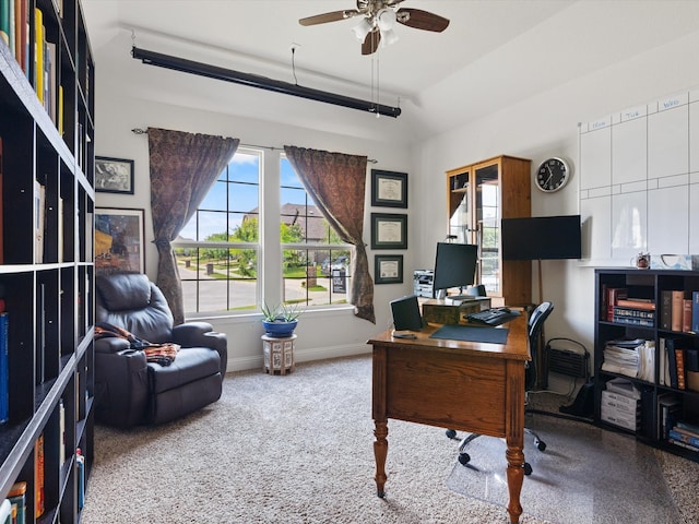 office area with ceiling fan