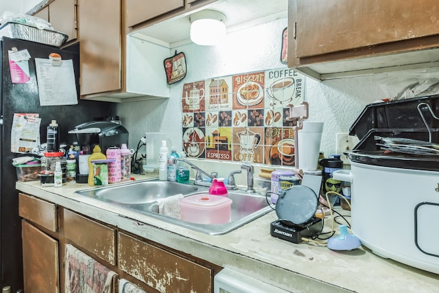 kitchen featuring sink