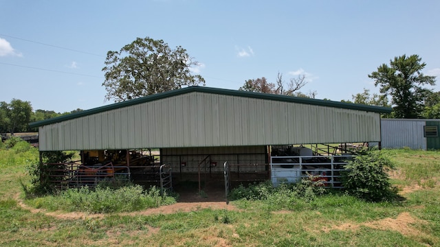 view of outdoor structure