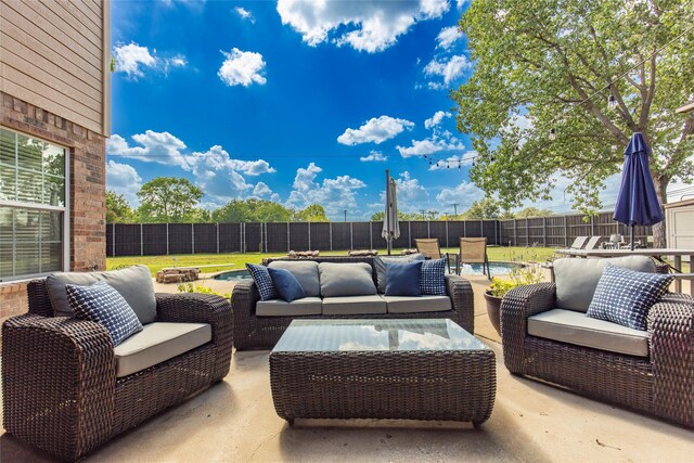 view of patio featuring outdoor lounge area