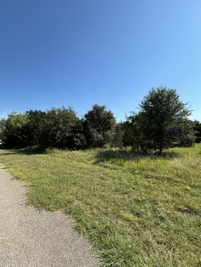 Listing photo 2 for 4076 Quail Run Rd, Whitney TX 76692