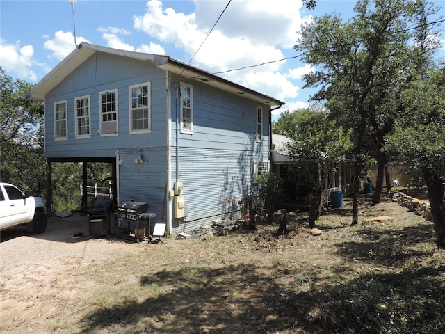 view of side of property