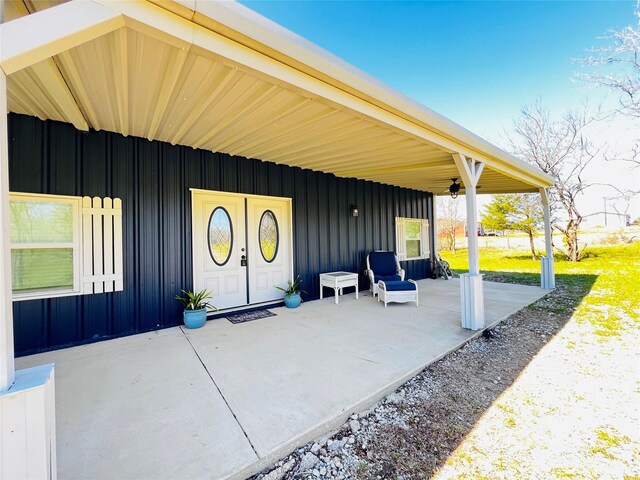 942 County Road 2240, Corsicana, TX 75109 - entrance to property featuring board and batten siding and a porch