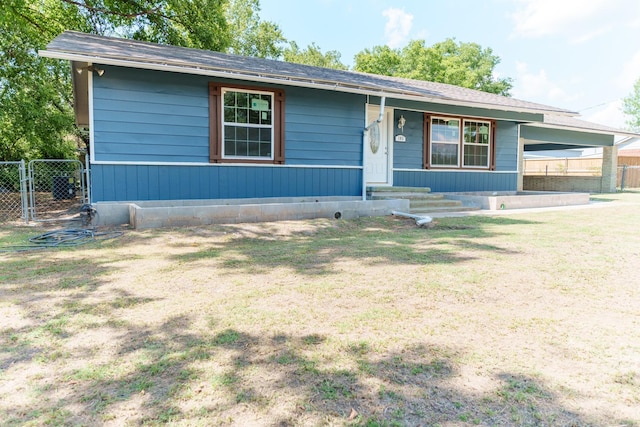 view of front facade with a front yard