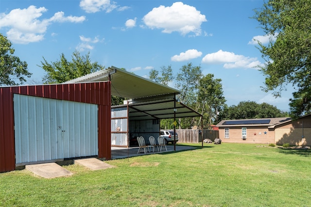 view of yard with a shed