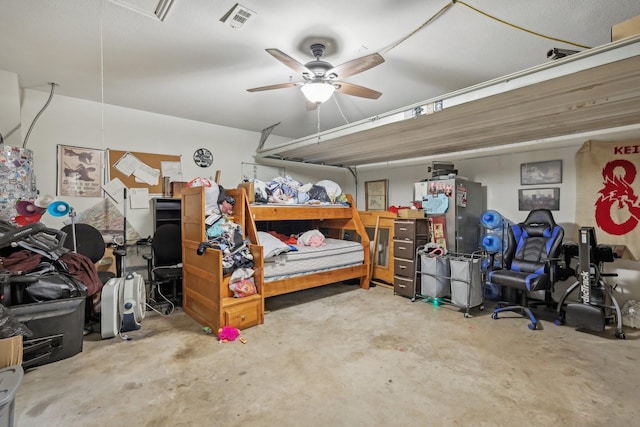 garage with ceiling fan