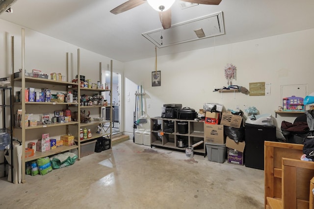 garage with ceiling fan