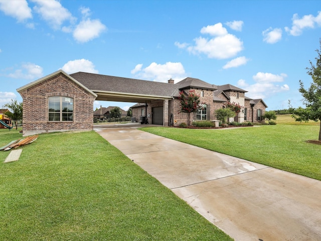 view of front of house with a front lawn