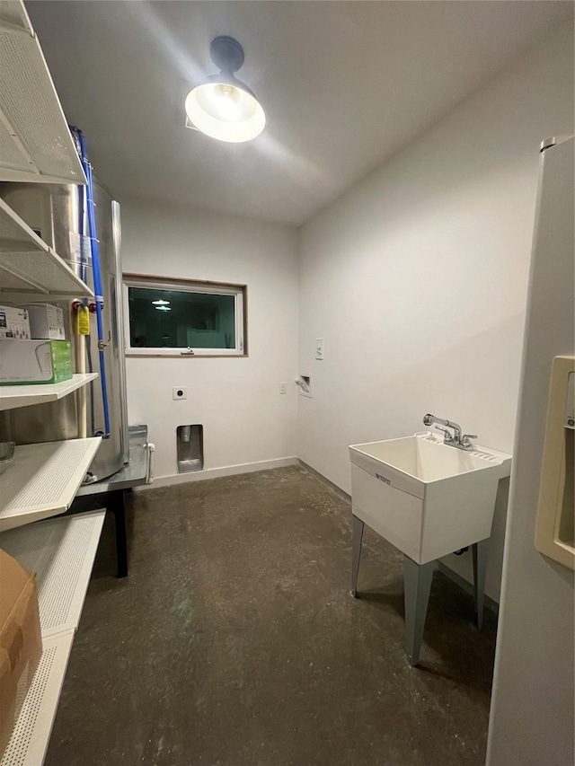 bathroom featuring concrete flooring