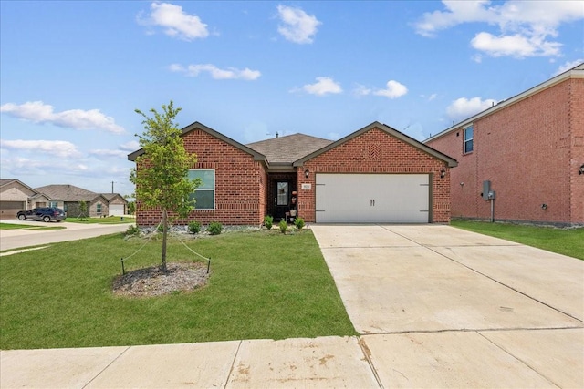 view of front facade featuring a garage and a front lawn