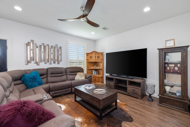 1195 Buck Creek Rd, Tioga, TX 76271 - living area with recessed lighting, wood finished floors, visible vents, and a ceiling fan