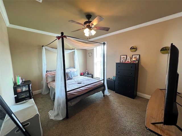 bedroom with ornamental molding, ceiling fan, and carpet flooring