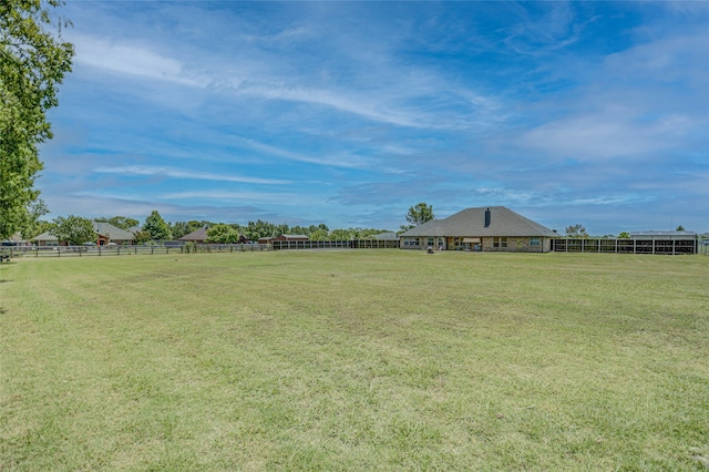 view of yard featuring a rural view