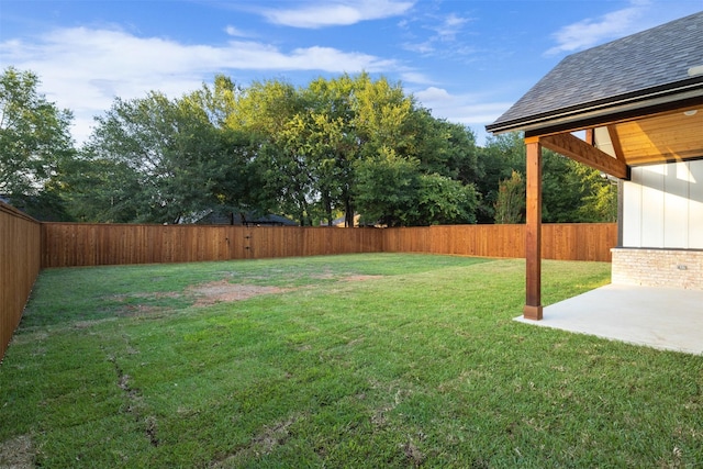 view of yard with a patio area