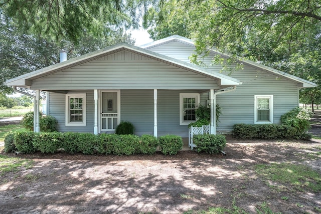 view of front facade featuring a porch