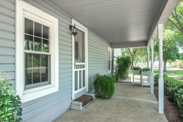 view of patio / terrace with covered porch